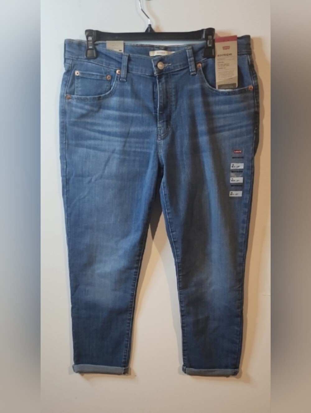Levi's Boyfriend Cropped Jeans NWT Size 31 X 27